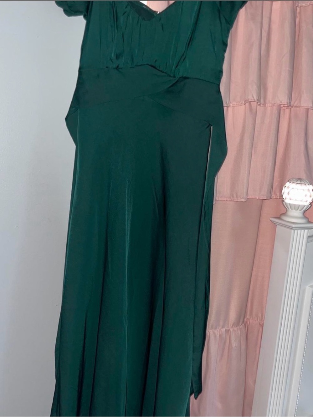 Petal and pup Off-Shoulder Forest Green Midi Dress - Picture 2 of 3
